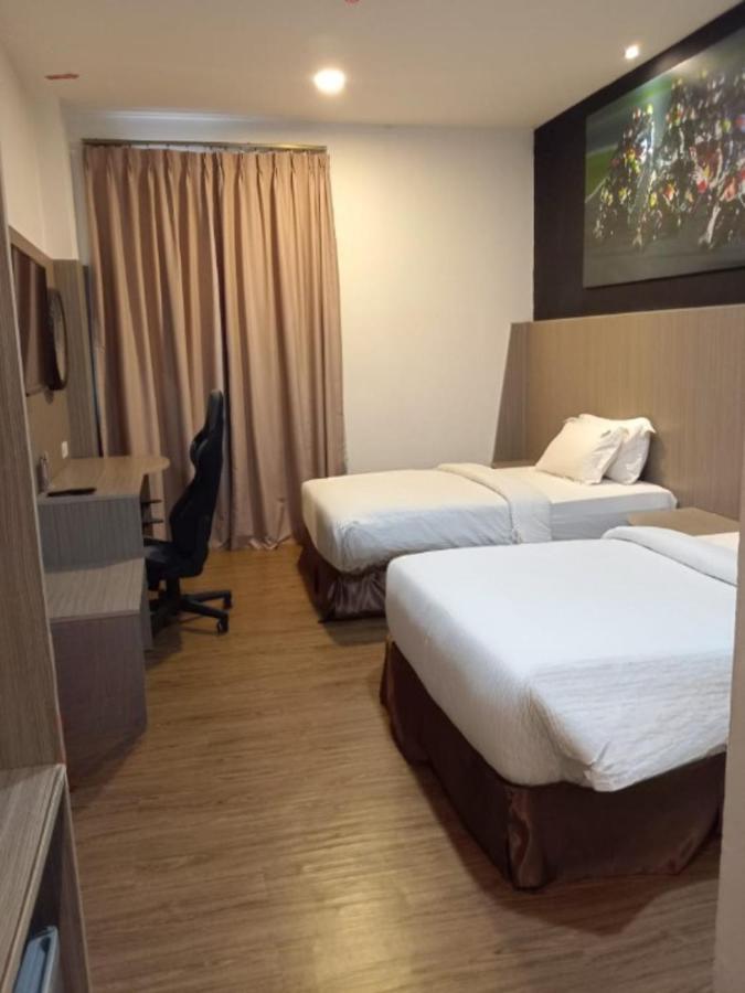 Hype Motorsport Hotel Nilai Ngoại thất bức ảnh