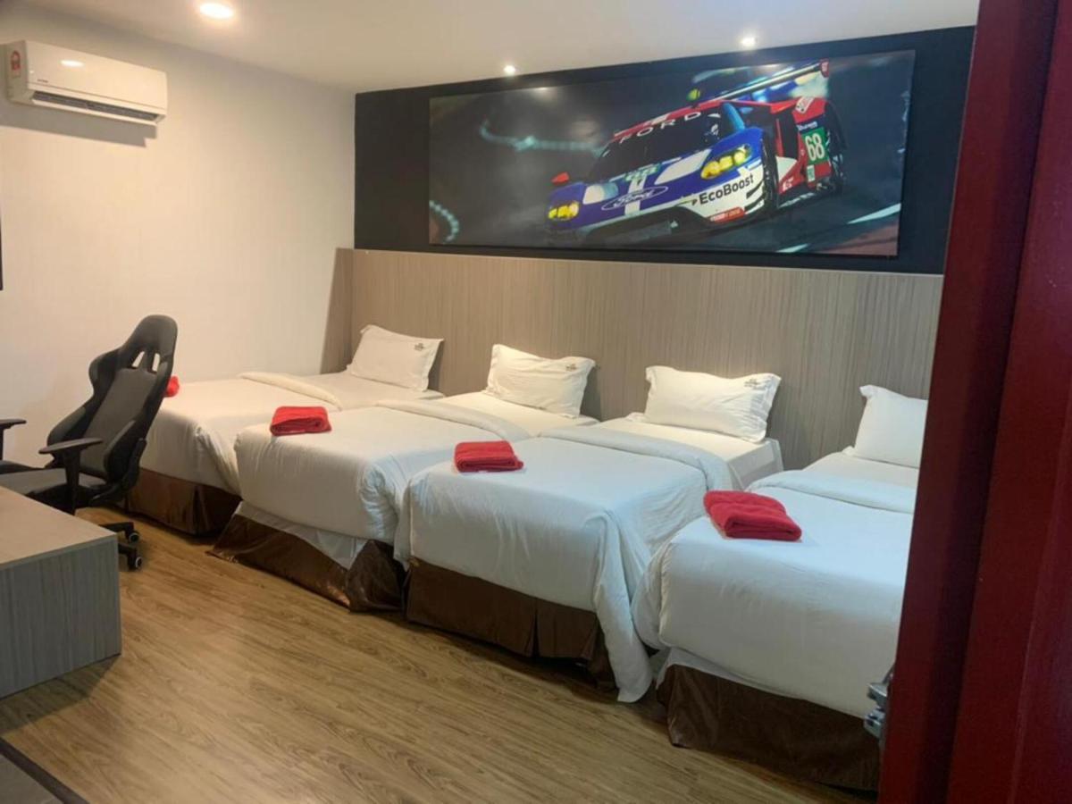 Hype Motorsport Hotel Nilai Ngoại thất bức ảnh