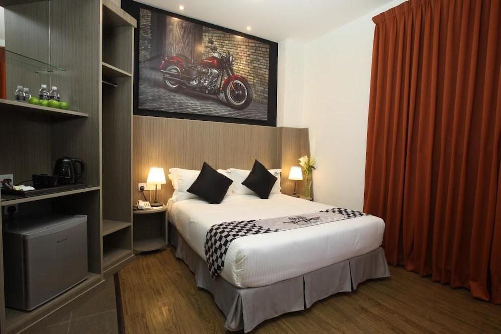 Hype Motorsport Hotel Nilai Ngoại thất bức ảnh