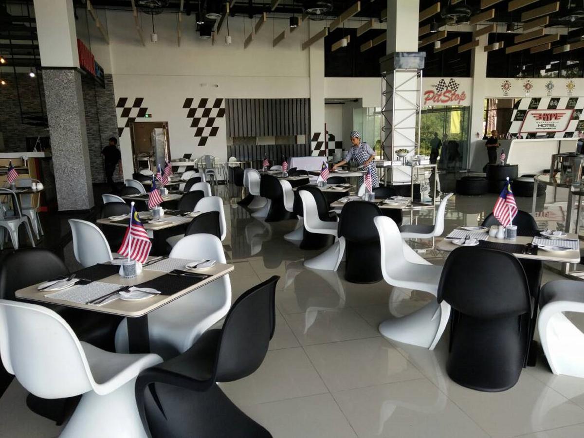 Hype Motorsport Hotel Nilai Ngoại thất bức ảnh