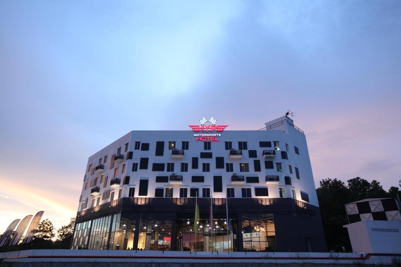 Hype Motorsport Hotel Nilai Ngoại thất bức ảnh